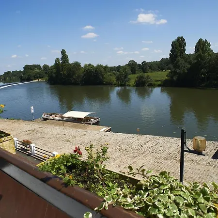 Les Ondines Otel Les Hauts-d'Anjou