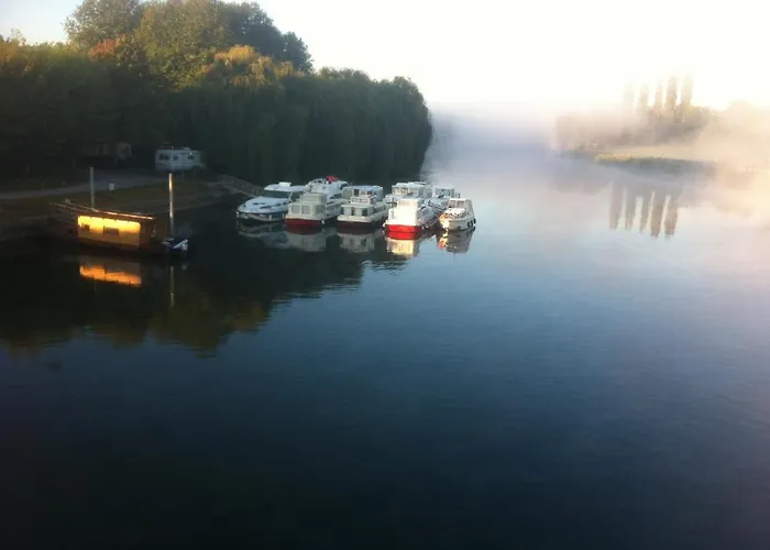 מלון Les Ondines Les Hauts-d'Anjou